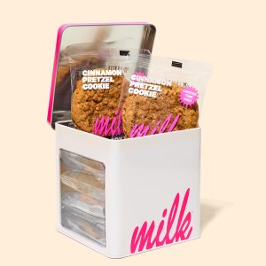 Cinnamon Pretzel Cookies