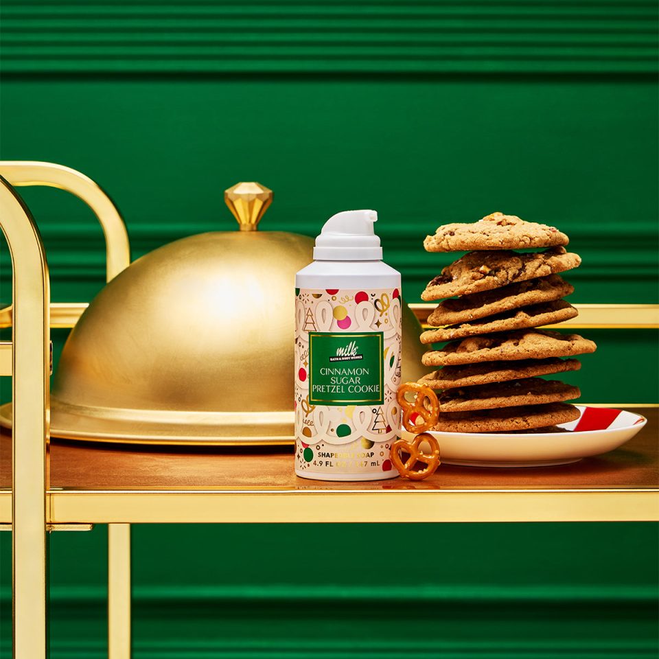 Cinnamon Pretzel Cookies